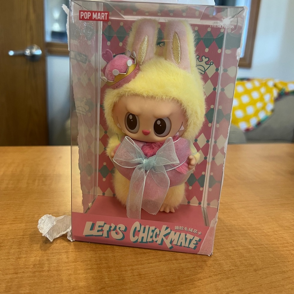 LABUBU LET'S CHECKMATE QUEEN- AUTHENTIC POP MART- UNOPENED BOX
